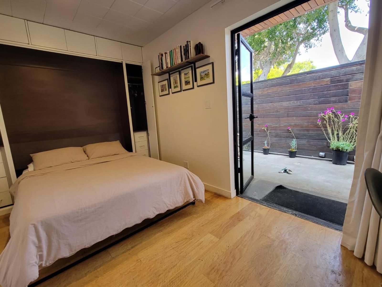 Venice Beach Studio With Large Private Patio Steps To The Beach Los Angeles Eksteriør bilde